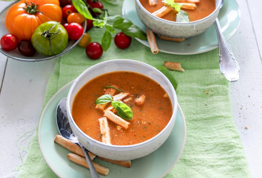 Mediterrane Tomatensuppe