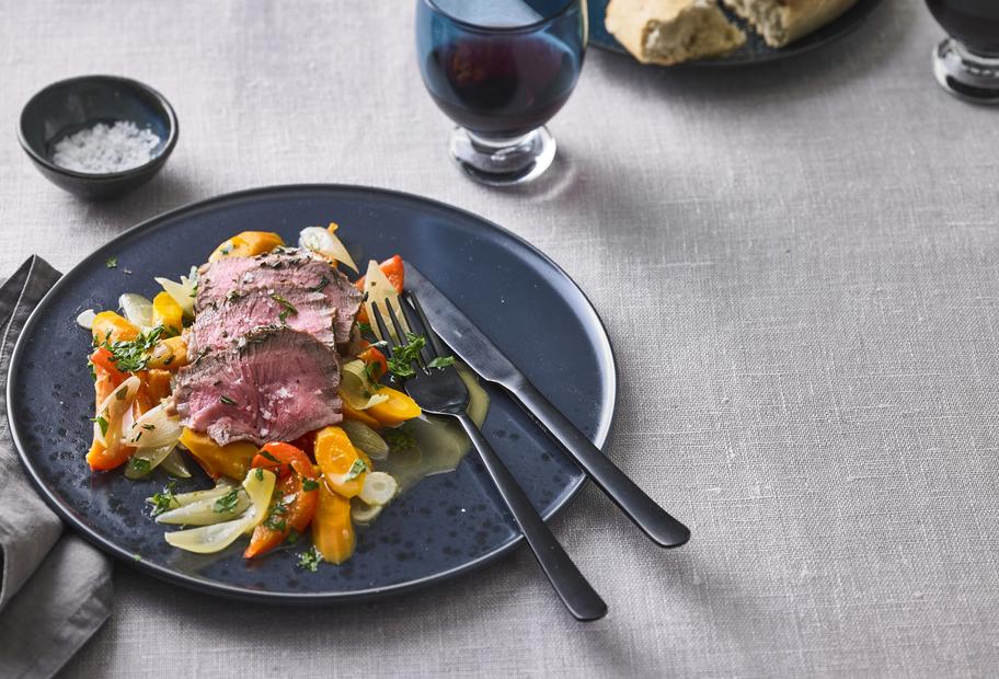 Rinderhüfte mit gedünstetem Gemüse