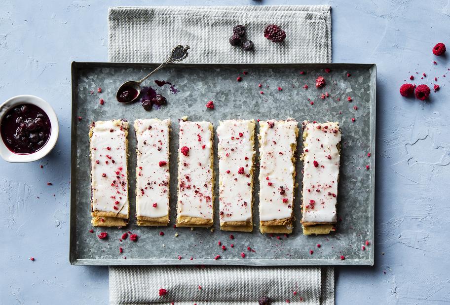 Zum Vernaschen gebacken: Blaubeerschnitten