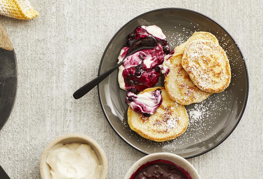 Hefe-Pfannkuchen mit Blaubeeren
