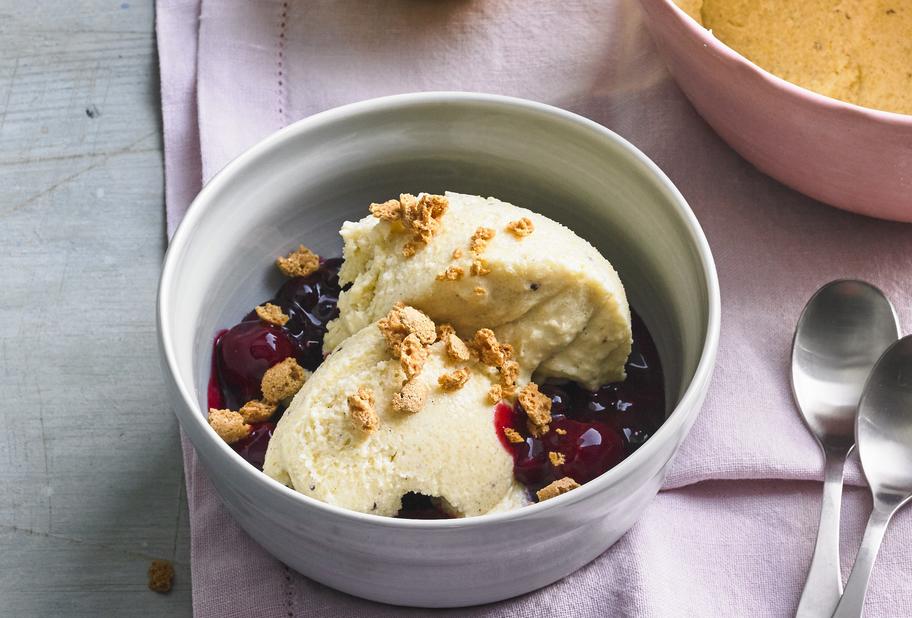 Polenta-Flammeri mit Beeren