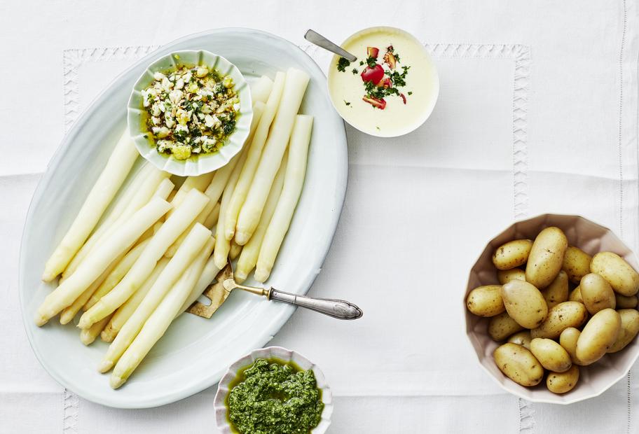 Spargel aus dem Backofen mit Joghurt-Hollandaise