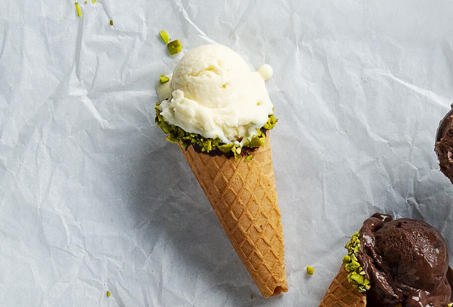 Weißes Schokoladeneis ohne Eismaschine