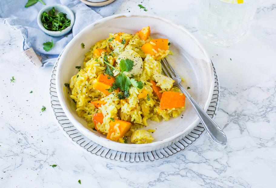 Lockerer Kürbis-Reis mit zartem Hähnchen