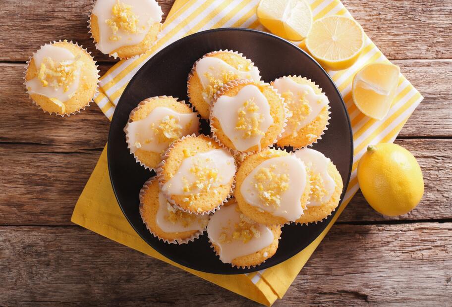 Die saftigsten Zitronenmuffins mit Joghurt