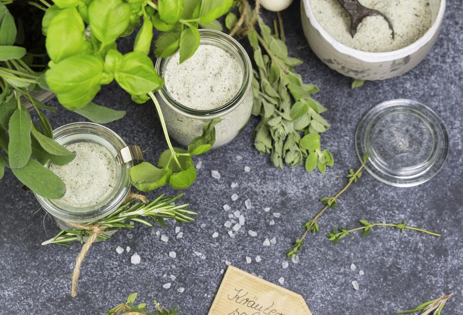 Mediterranes Kräutersalz