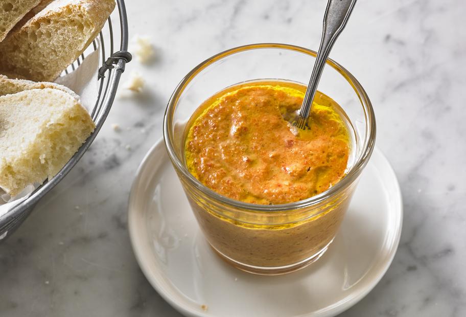 Paprika-Pesto mit Mandeln