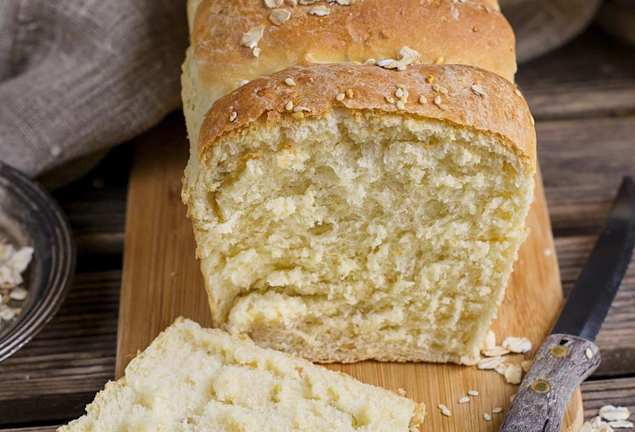 Das fluffigste Weißbrot mit Buttermilch
