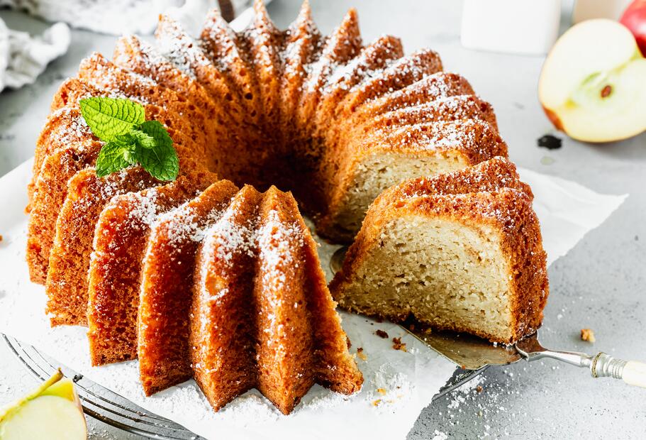 Saftiger Apfelmuskuchen