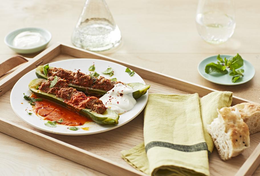 Zucchini mit Hackfüllung