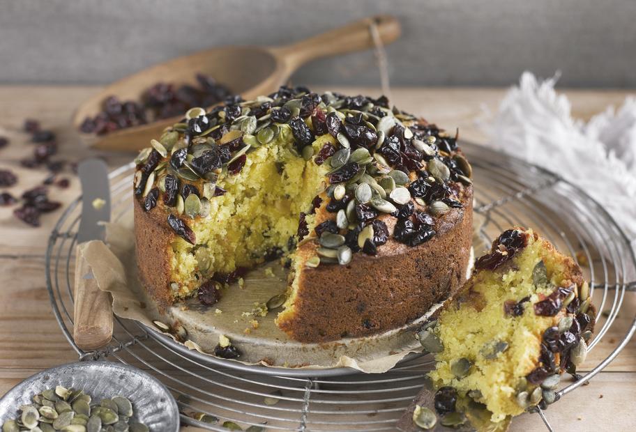 Kürbiskuchen mit Cranberrys