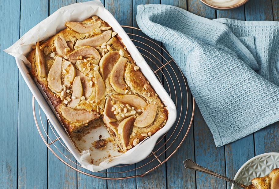 Saftige Birnen-Blondies mit Cashews