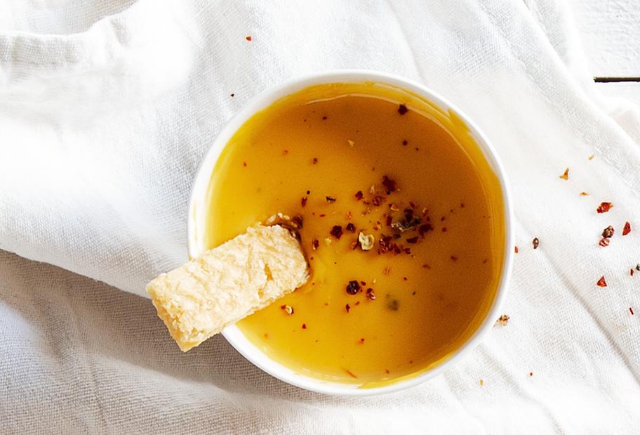 Zartschmelzender 2-Käse-Dip