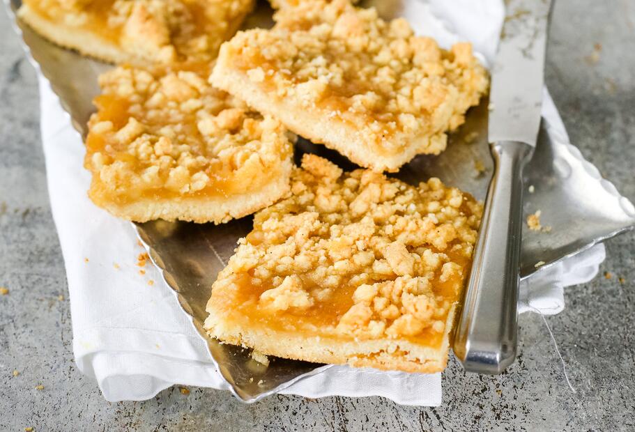 Apfelmus-Streusel-Blechkuchen