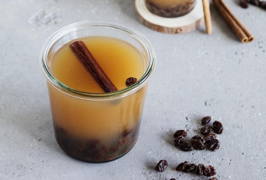 Schnelles Apfelgelee mit Rosinen und Zimt