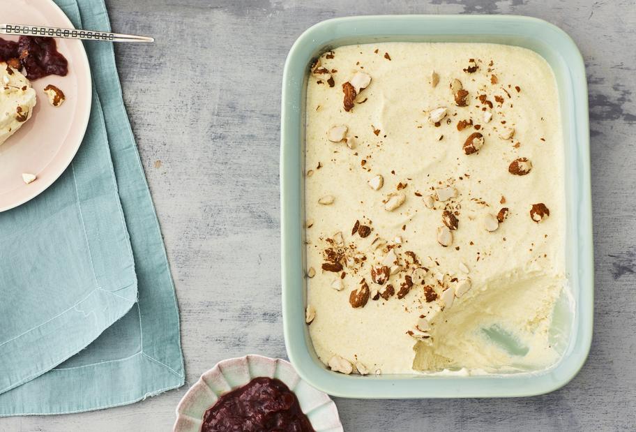 Polenta-Flammeri mit Zwetschgenröster