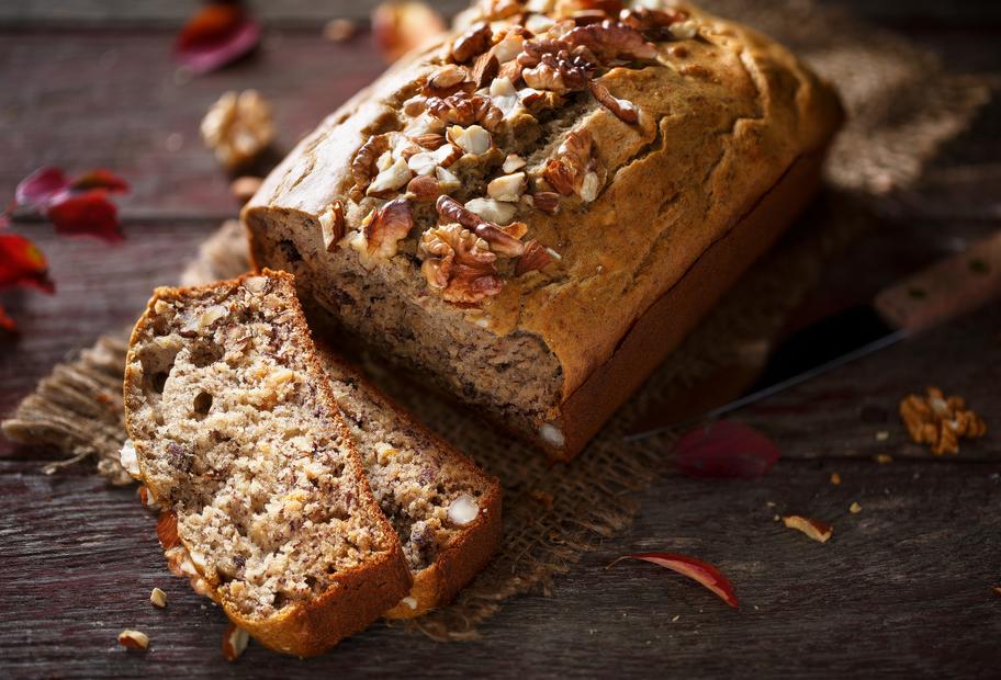 Frühstücksbrot mit Quark und Nüssen