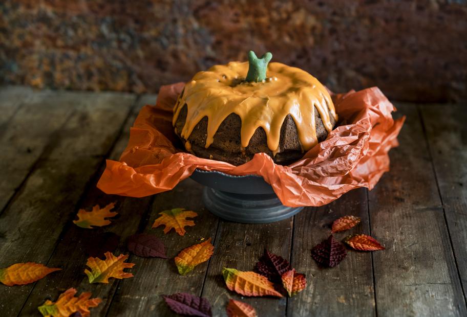 Schokoladiger Kuchen-Kürbis