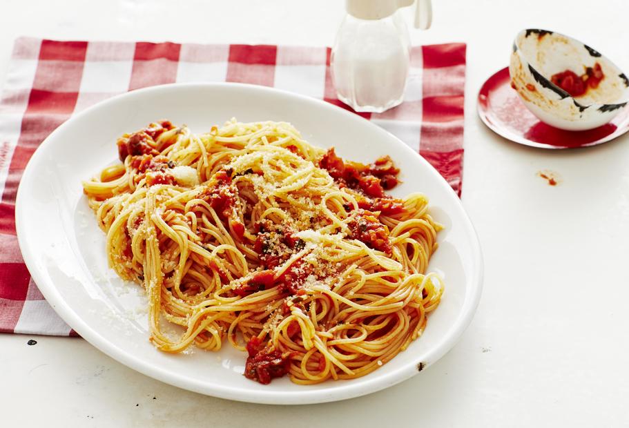 Frische Tomaten-Pasta mit wenig Zutaten