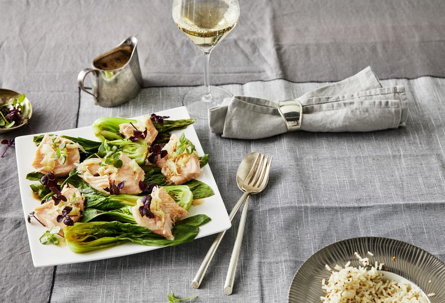 Lachs mit Pak Choi und Ponzu-Sauce