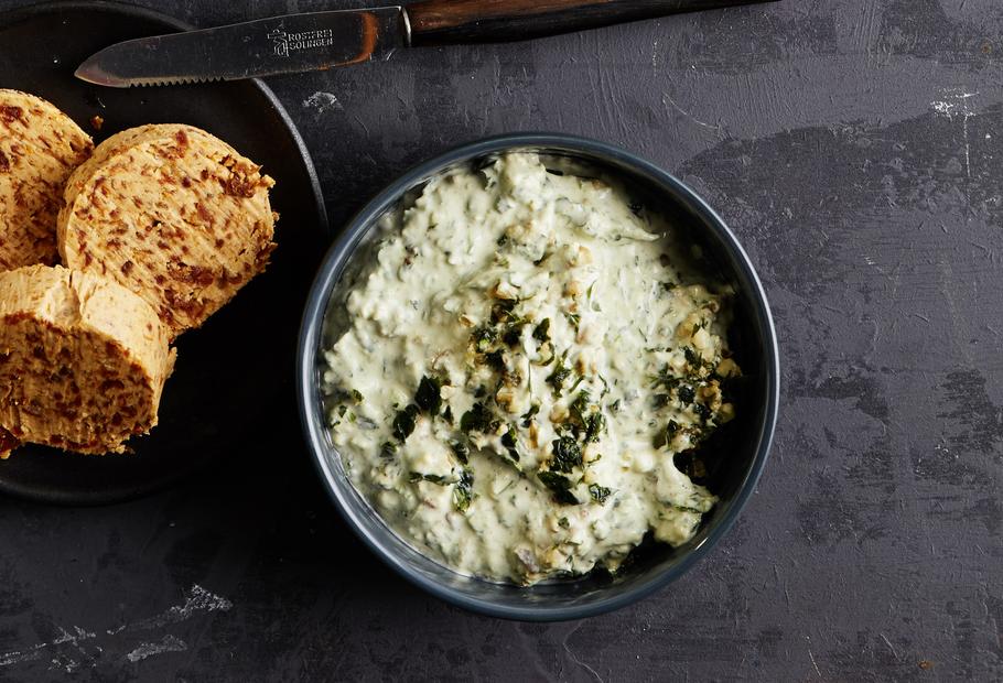 Walnuss-Gorgonzola-Dip