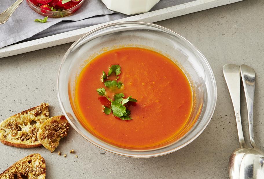 Schnelle Karotten-Tomaten-Suppe