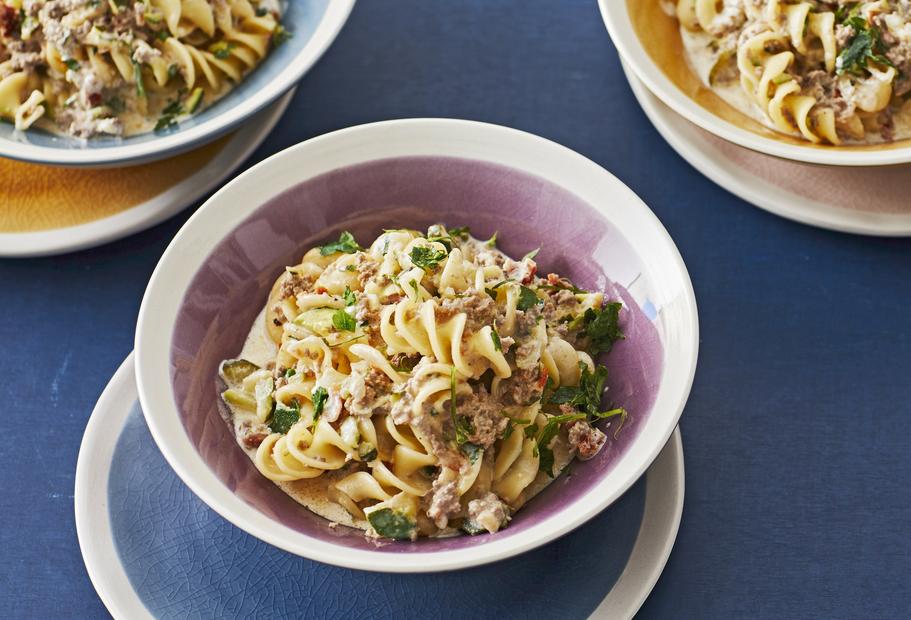 Nudeln mit Hackfleisch-Frischkäsesauce