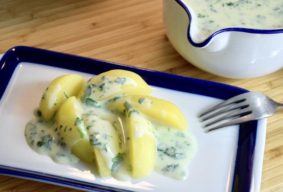 Petersiliensoße nach dänischer Art