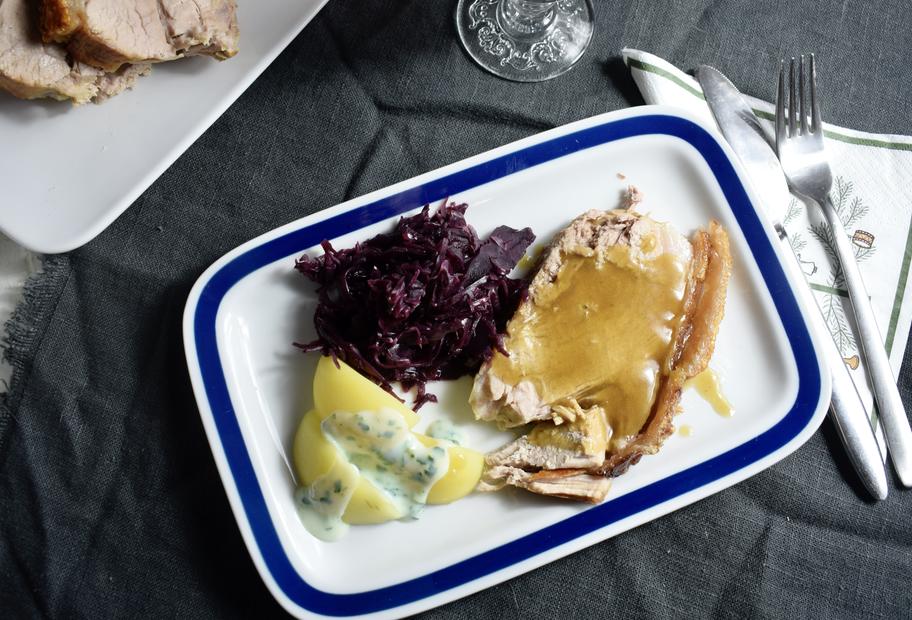 Stegt flæsk – Dänischer Schweinebraten