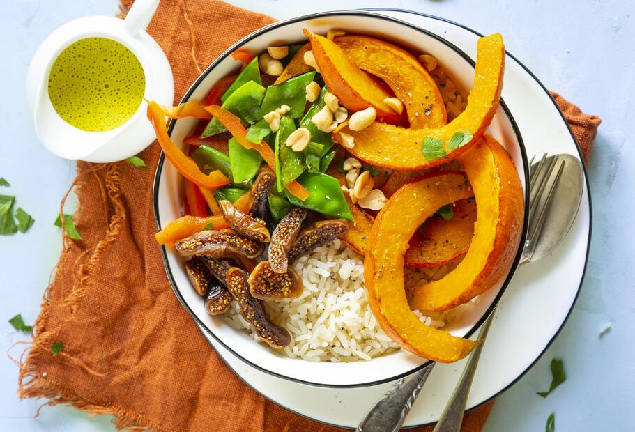 Vegane Kürbis-Bowl mit Reis