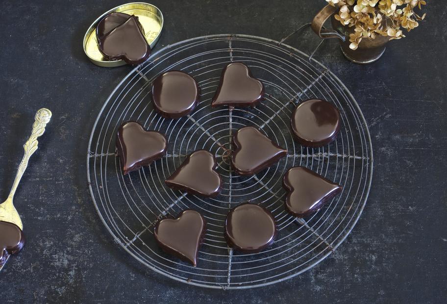 Schokoladenpralinen Sacher-Art