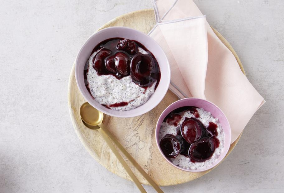 Zwetschgenkompott mit Mohn-Milchreis