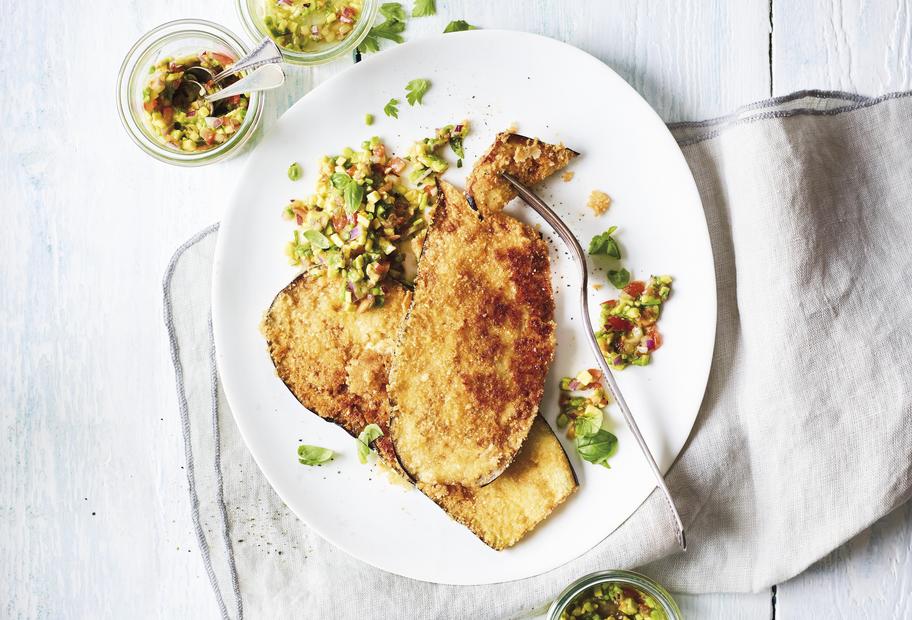 Auberginenschnitzel mit Salsa