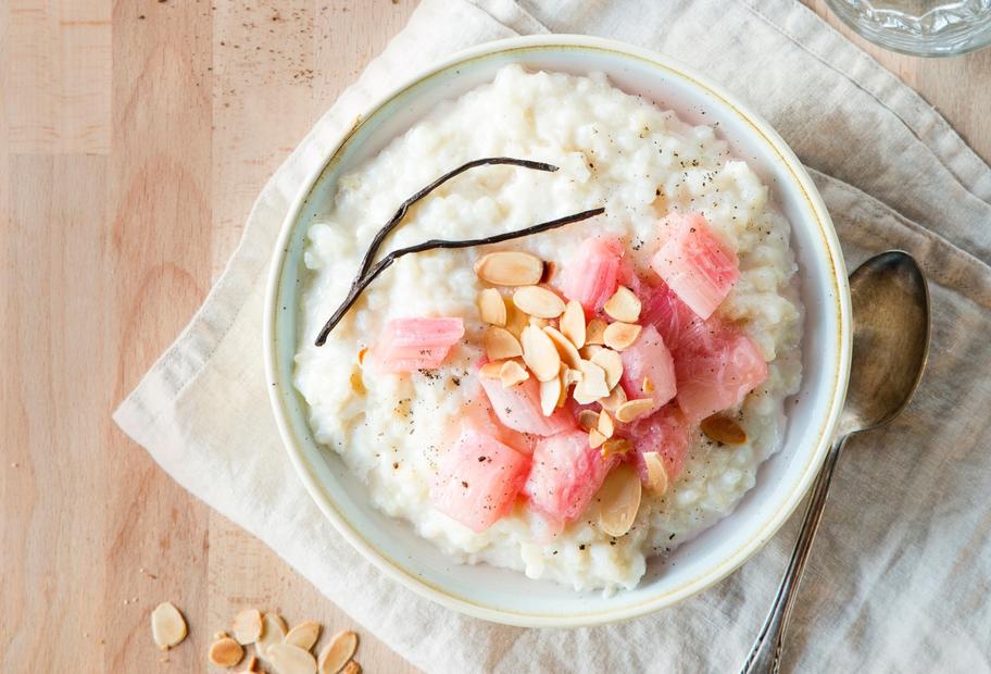 Milchreis mit Rhabarberkompott