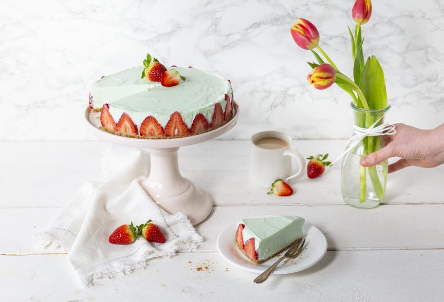 No-Bake-Philadelphia-Waldmeister-Torte