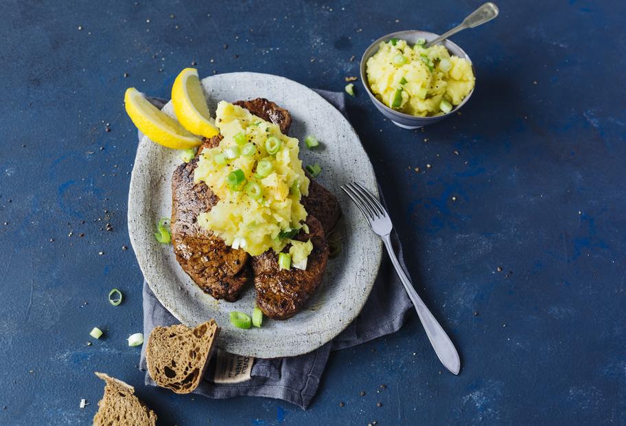 Rindermedaillons mit Kartoffeldip