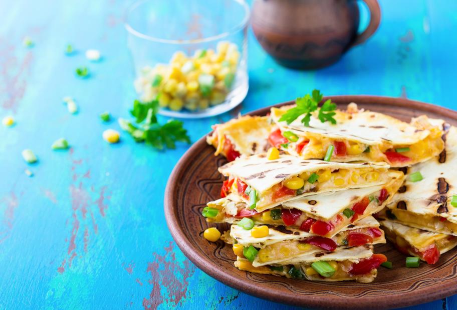 Quesadillas mit Mais und Paprika