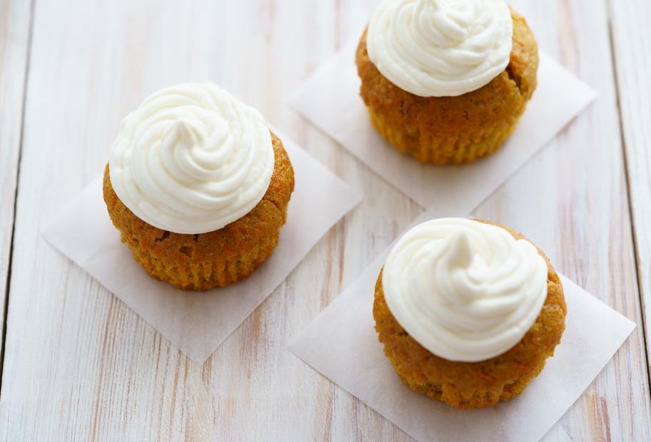 Karottenmuffins mit Frischkäsefrosting