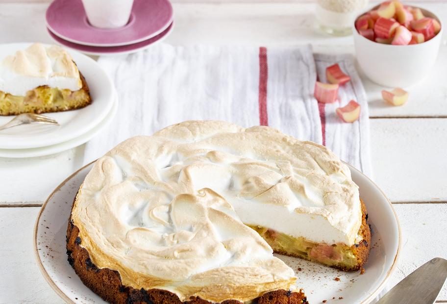 Rhabarberkuchen mit Baiser mit dem Thermomix® | ZAUBERTOPF Rhabarberkuchen mit Baiser mit dem Thermomix® | ZAUBERTOPF