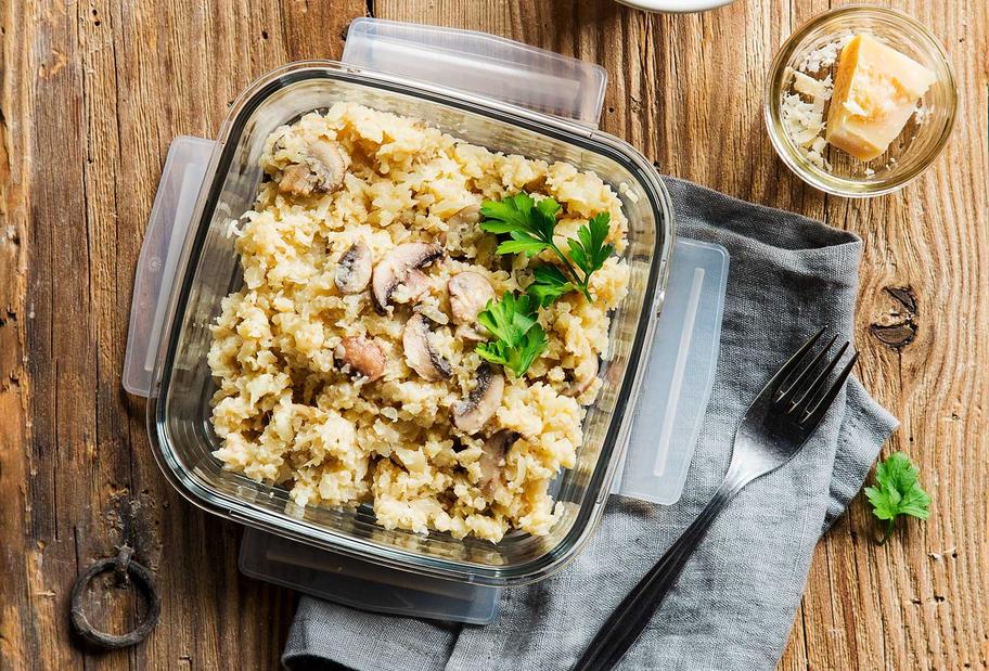Low-Carb-Blumenkohlrisotto mit Champignons
