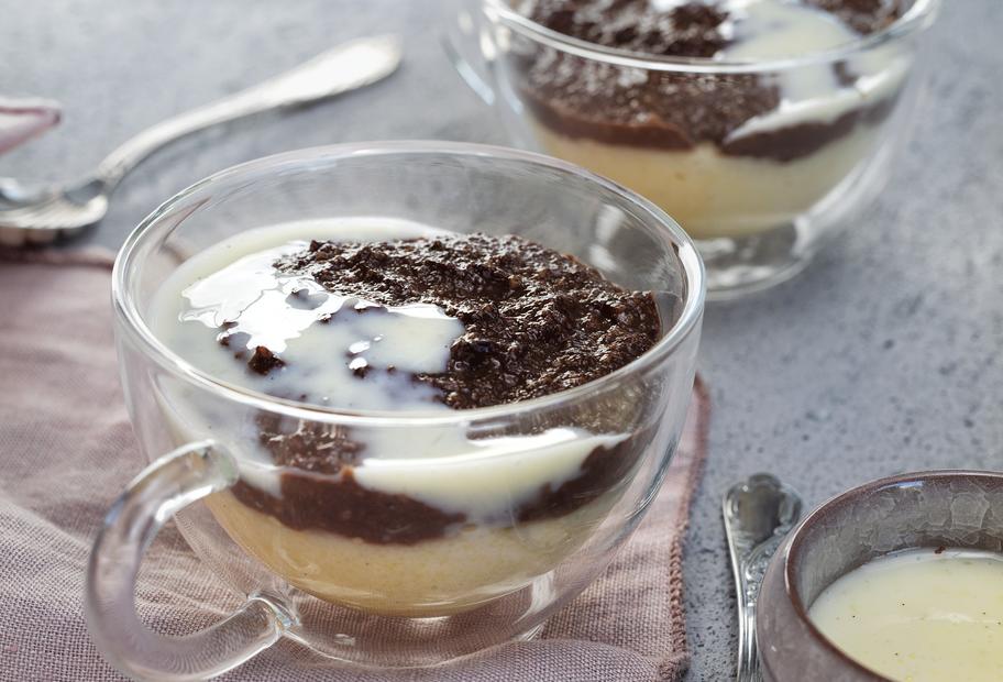 Kakao-Polenta mit Vanillesoße