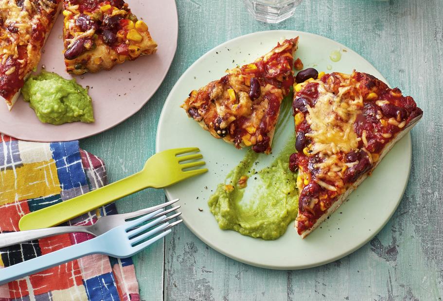 Texmex-Pizzakuchen mit Erbsendip