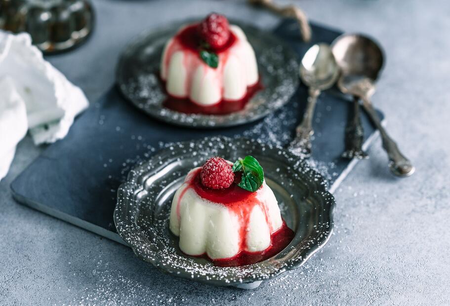 Pannacotta mit Himbeersoße