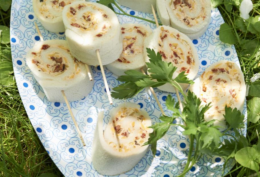 Käse-Sandwichröllchen mit Peperoni