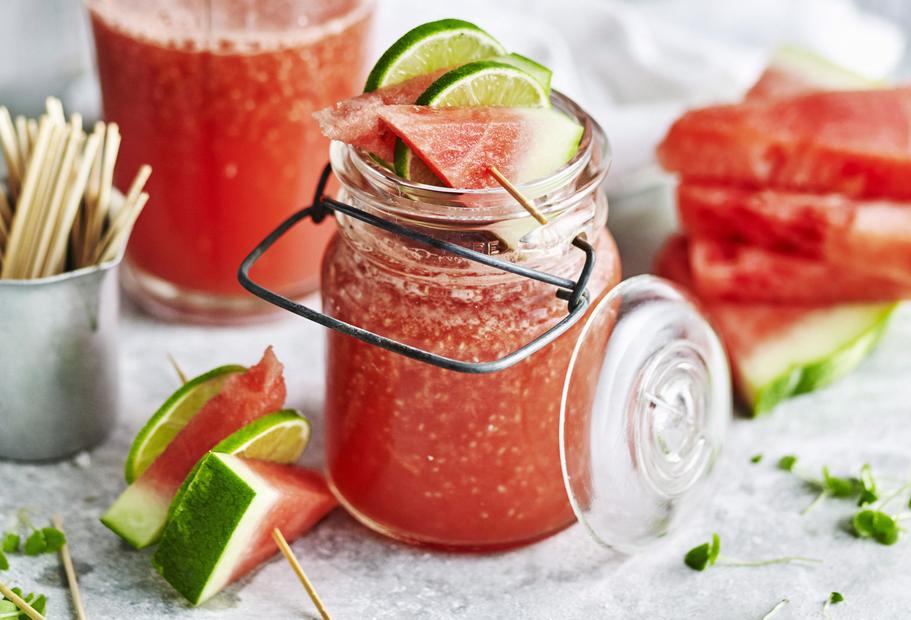 Erfrischender Wassermelonen-Tonic ohne Alkohol