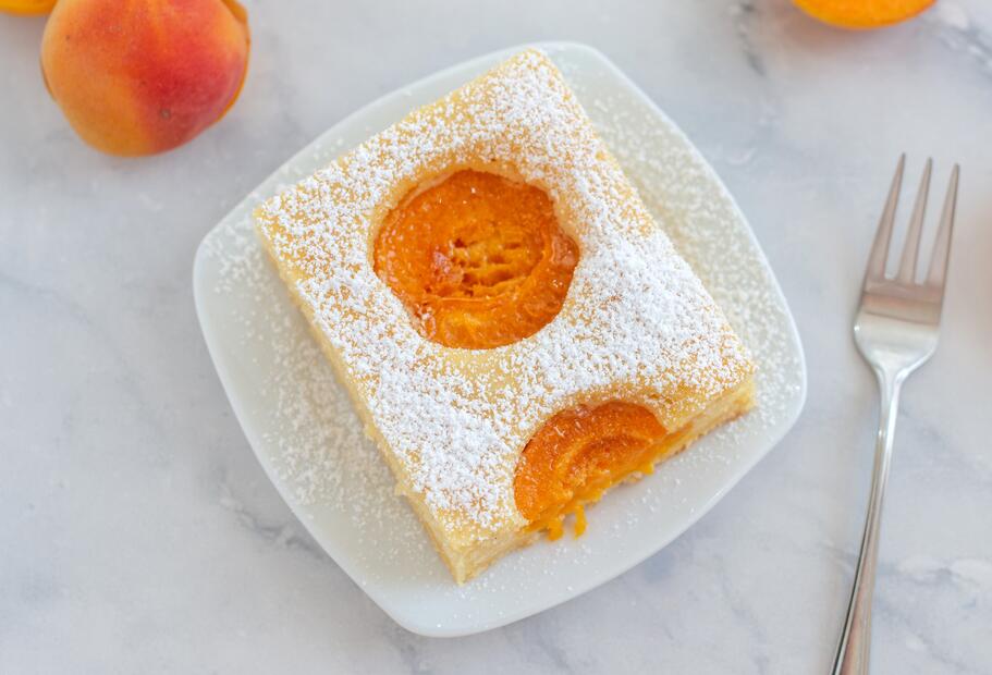 Aprikosen-Blechkuchen