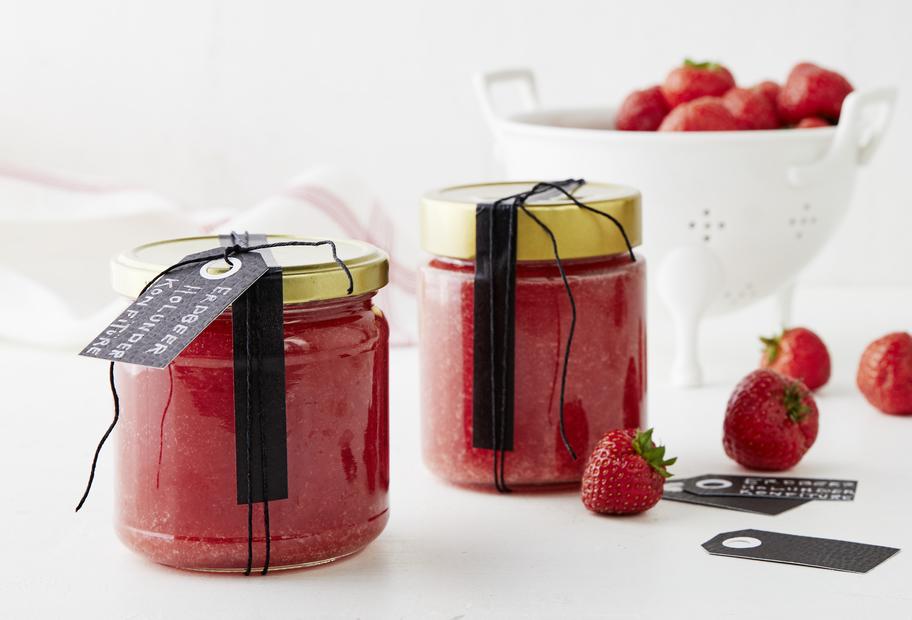 Sommerliche Erdbeer-Holunder-Konfitüre