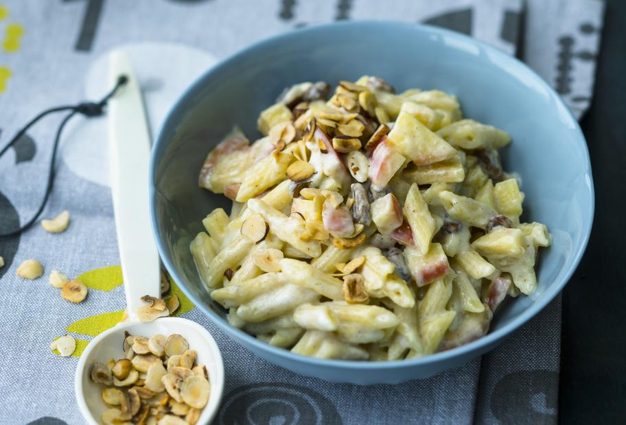 Milchnudeln mit Apfel-Nuss-Topping