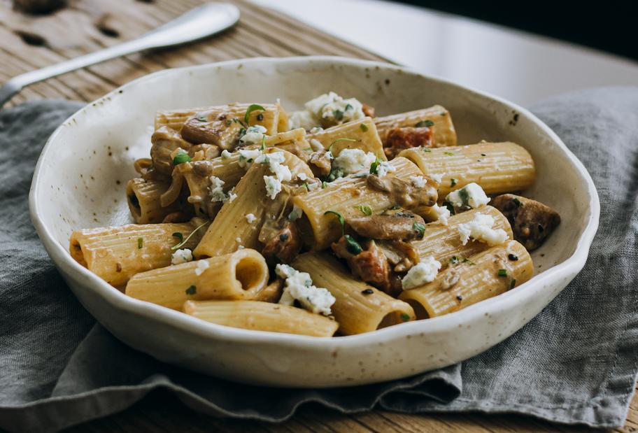 Vollkornrigatoni mit Steinpilzen und Gorgonzola