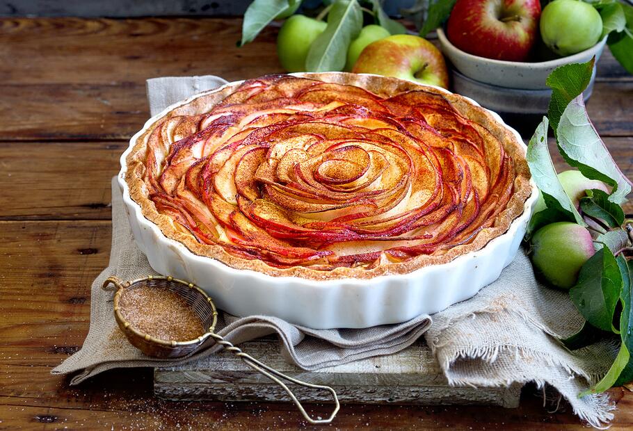Knusprige Apfel-Rosentarte